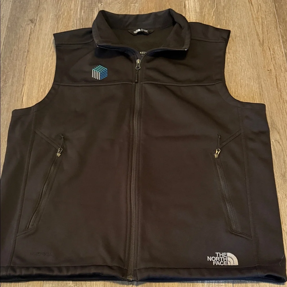 The North Face Black Men's Softshell Vest with Embroidered Logo